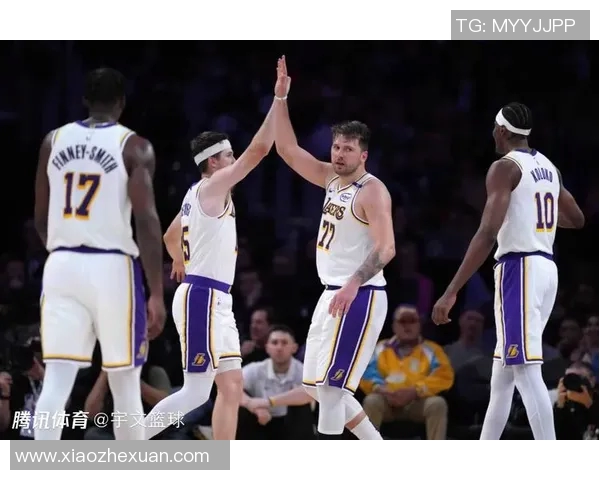 湖人对阵黄蜂精彩比赛录像回顾与分析全场亮点不容错过